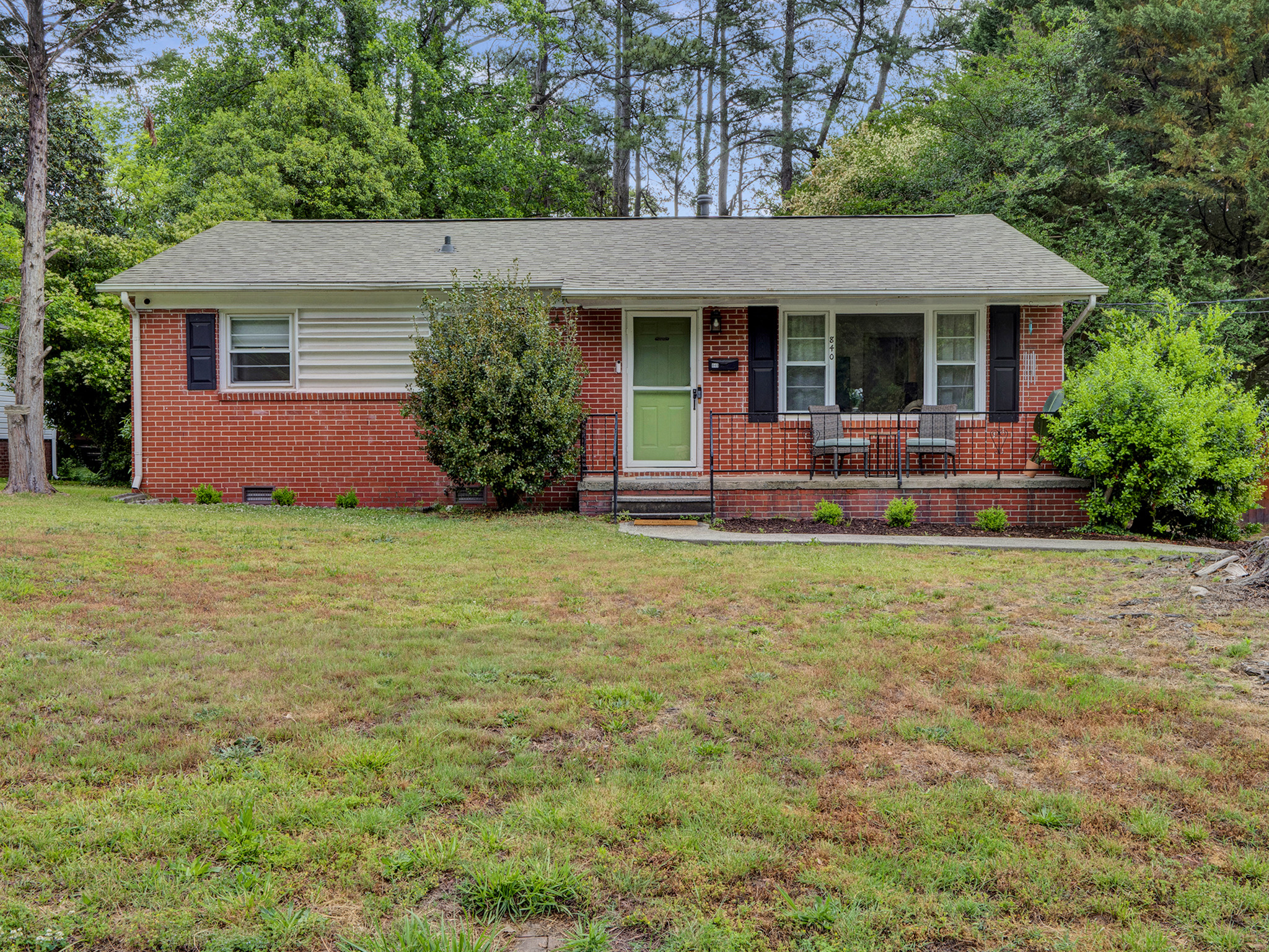 Front exterior of 840 Jackson St, Gastonia, NC